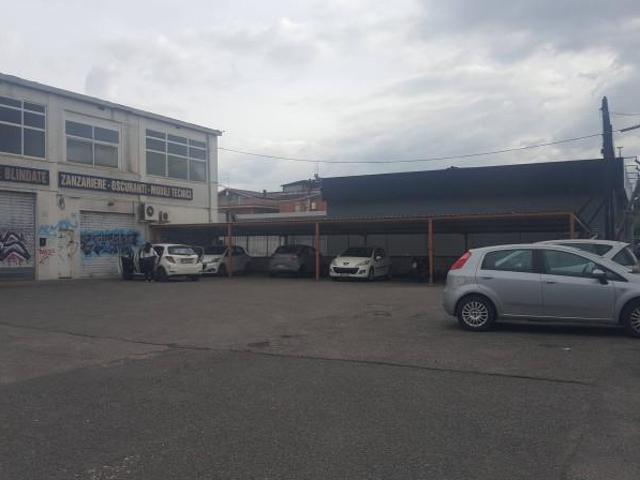 Locale Commerciale in affitto a Giardini Tor di Mezzavia, Roma Capitale