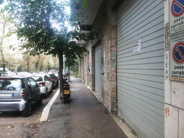 Locale Commerciale in affitto a Municipio Roma V, Roma Capitale