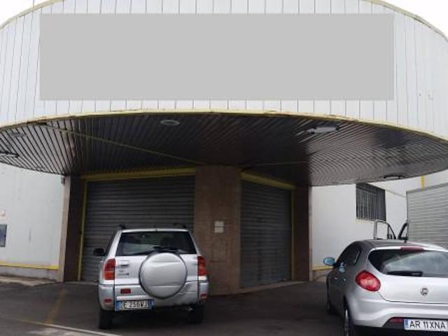 Locale Commerciale in affitto a Municipio Roma VII, Roma Capitale