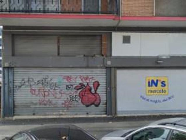 Locale Commerciale in affitto a Municipio Roma VIII, Roma Capitale