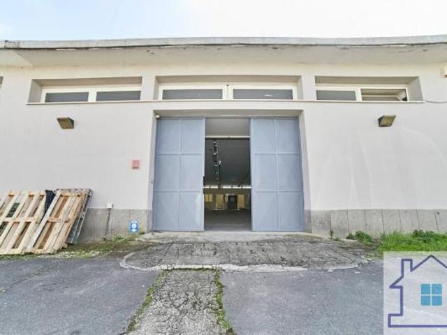 Locale Commerciale in affitto a Municipio Roma VII, Roma Capitale