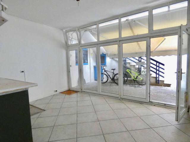 Locale Commerciale in affitto a San Vito, Ronchi Dei Legionari