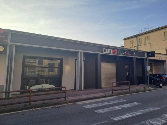 Locale Commerciale in affitto a Salerno, Brignano Inferiore