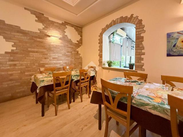 Locale Commerciale in affitto a Comunità Montana Parco Alto Garda bresciano, Salò