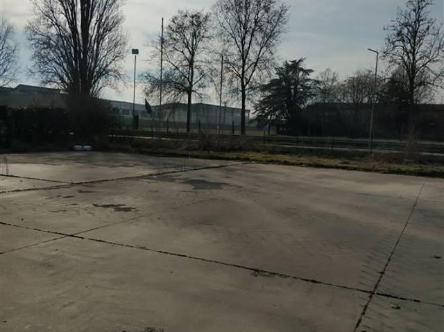 Locale Commerciale in affitto a San Benedetto Po, Lombardia