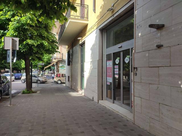 Locale Commerciale in affitto a San Cataldo, Sicilia