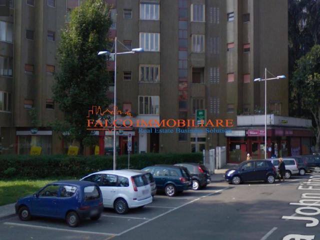 Locale Commerciale in affitto a Triulzo, San Donato Milanese