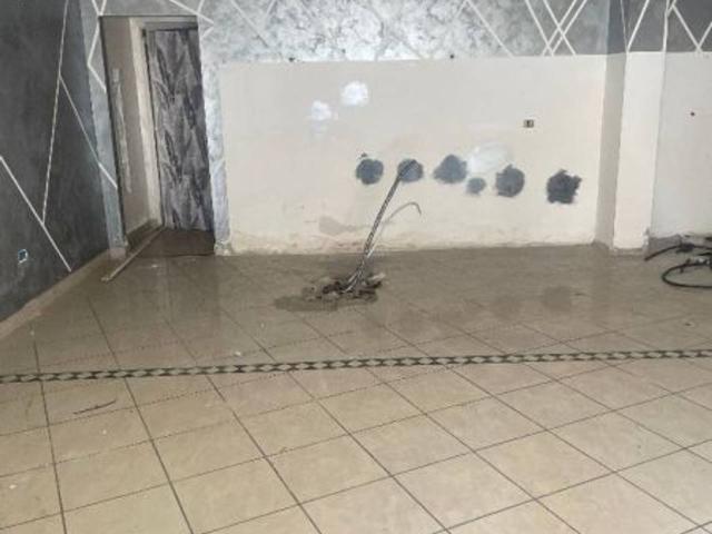 Locale Commerciale in affitto a San Marcellino, Campania