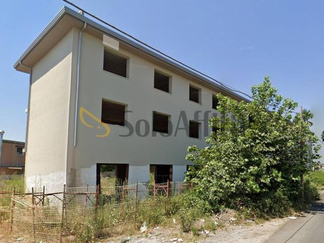 Locale Commerciale in affitto a Caserta, Campania