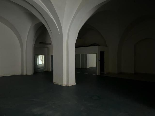 Locale Commerciale in affitto a Puglia, Brindisi