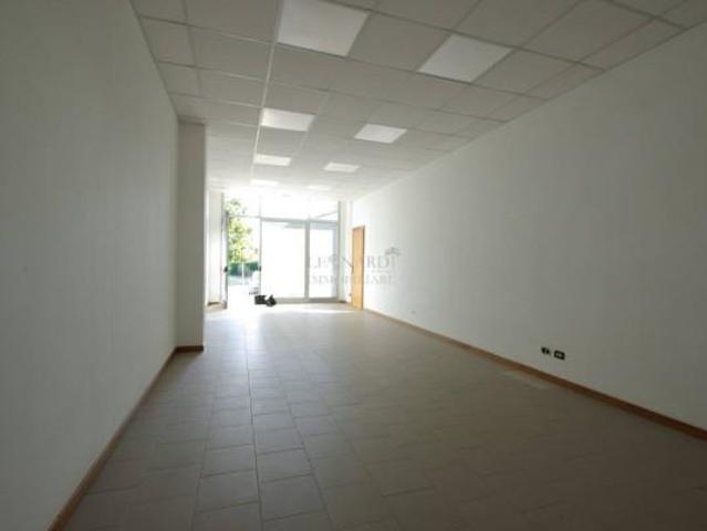 Locale Commerciale in affitto a Pocaia, Sansepolcro