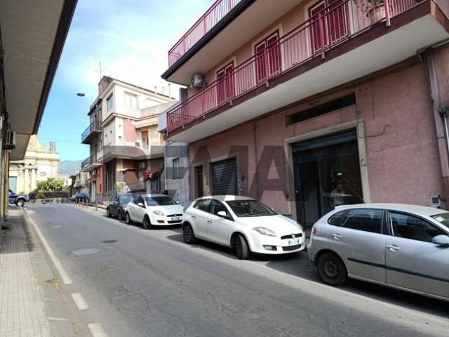 Locale Commerciale in affitto a Santa Venerina, Sicilia