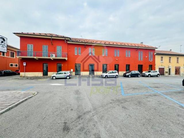Locale Commerciale in affitto a Galeotta, Sant'angelo Lodigiano