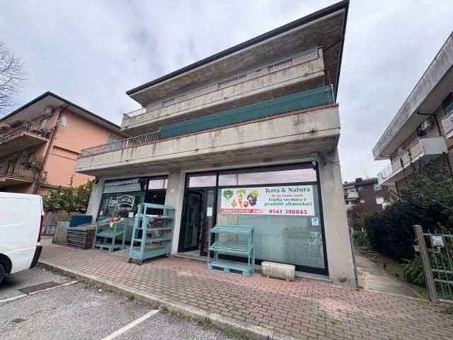 Locale Commerciale in affitto a Unione di comuni Valmarecchia, Santarcangelo Di