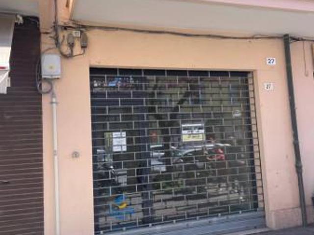Locale Commerciale in affitto a Unione di comuni Valmarecchia, Santarcangelo Di
