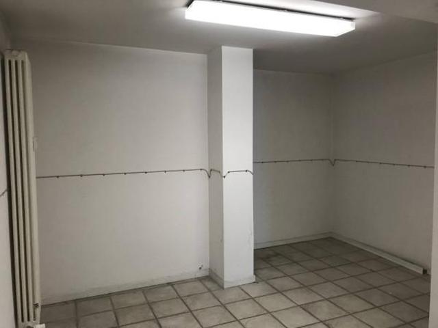 Locale Commerciale in affitto a Unione di comuni Valmarecchia, Santarcangelo Di