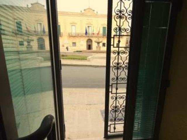 Locale Commerciale in affitto a Puglia, Bari