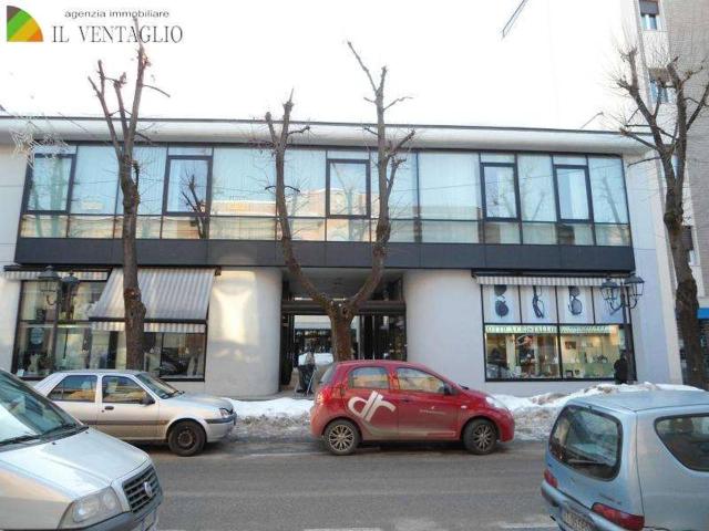 Locale Commerciale in affitto a Unione dei comuni del Distretto Ceramico, Sassuolo