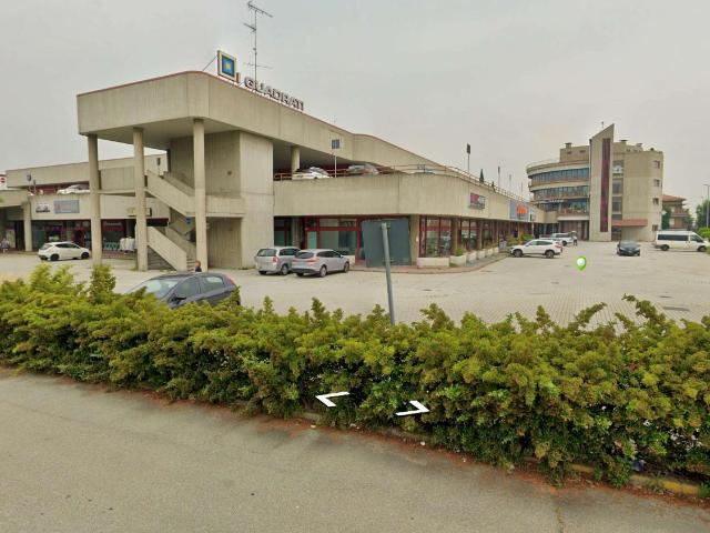 Locale Commerciale in affitto a Unione dei comuni del Distretto Ceramico, Sassuolo