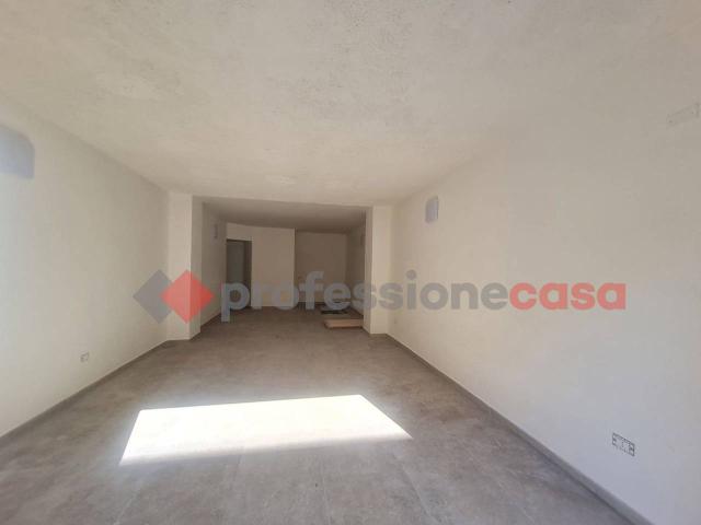 Locale Commerciale in affitto a Scafati, Campania