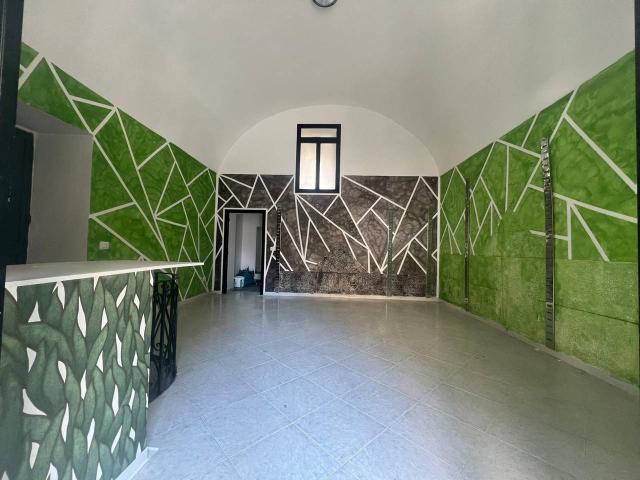 Locale Commerciale in affitto a Scafati, Campania