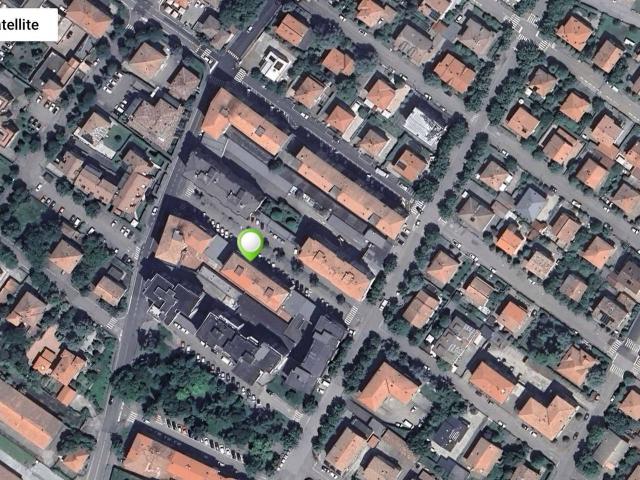 Locale Commerciale in affitto a Tresinaro - Secchia, Re
