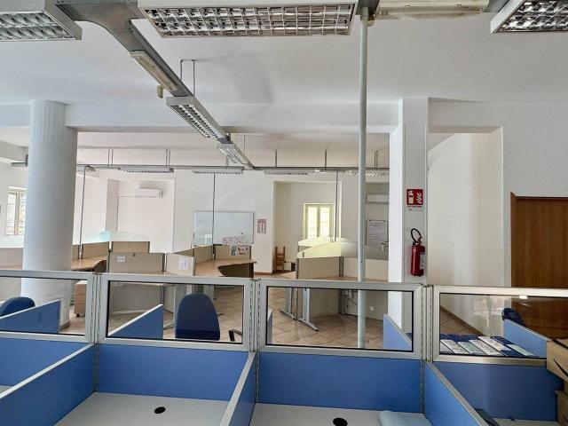 Locale Commerciale in affitto a Scordia, Sicilia