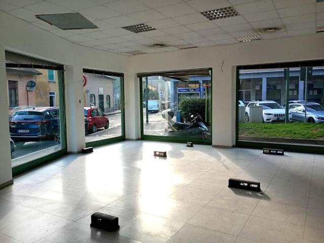 Locale Commerciale in affitto a Zona Omogenea Milano Nord, Sesto San Giovanni