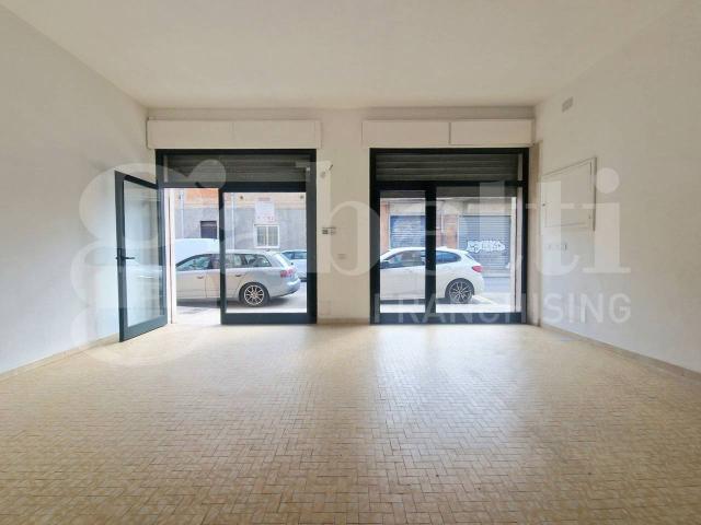 Locale Commerciale in affitto a Sestu, Sardigna/Sardegna
