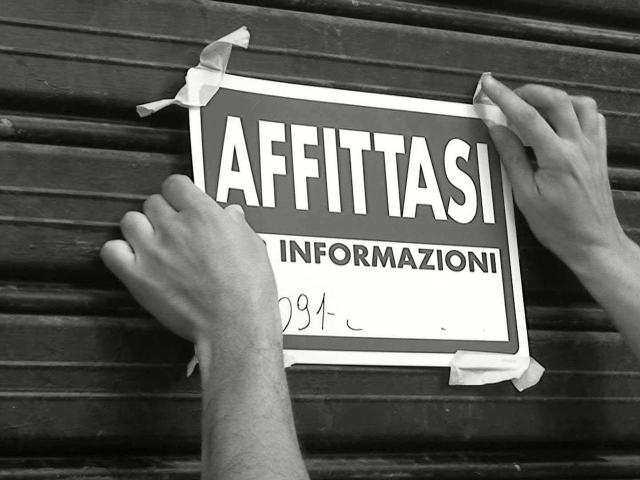 Locale Commerciale in affitto a Lanzago, Silea