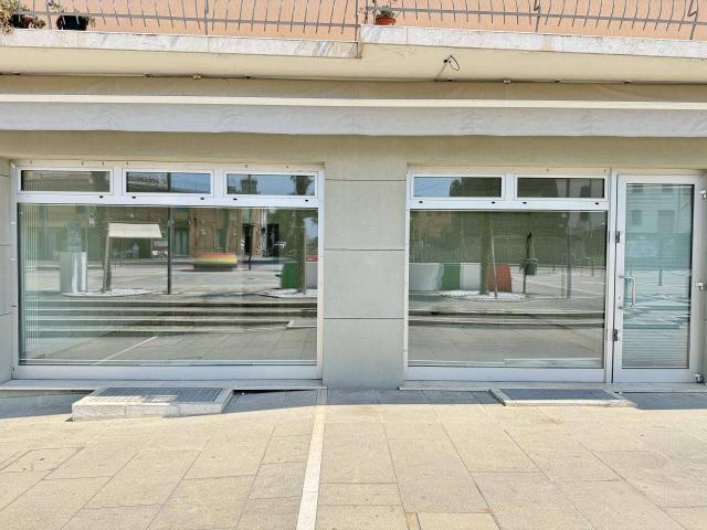 Locale Commerciale in affitto a Arteselle, Solesino