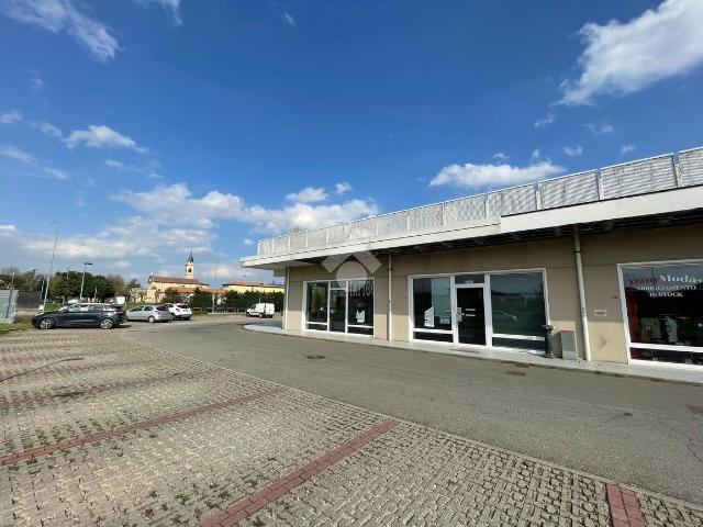 Locale Commerciale in affitto a Unione delle Terre d'Argine, Soliera