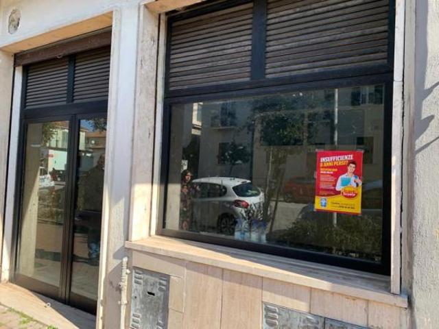 Locale Commerciale in affitto a San Giorgio, Sora