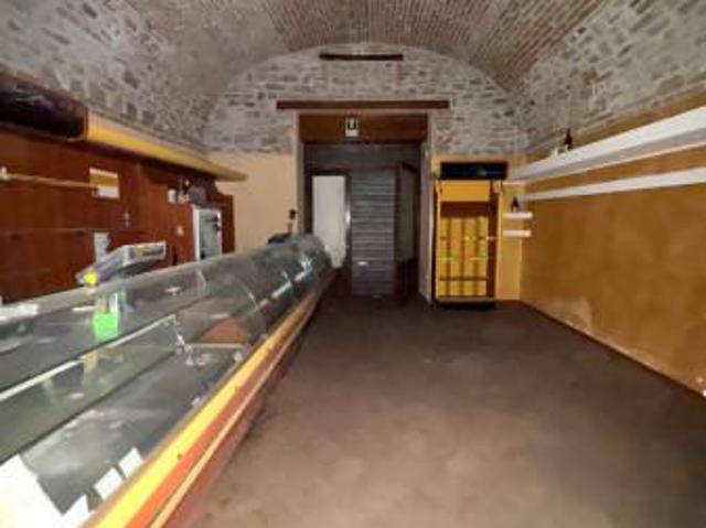 Locale Commerciale in affitto a Spoleto, Umbria