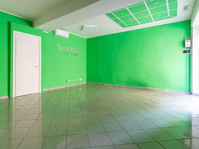 Locale Commerciale in affitto a Piemonte, Torino