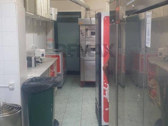 Locale Commerciale in affitto a Puglia, Taranto