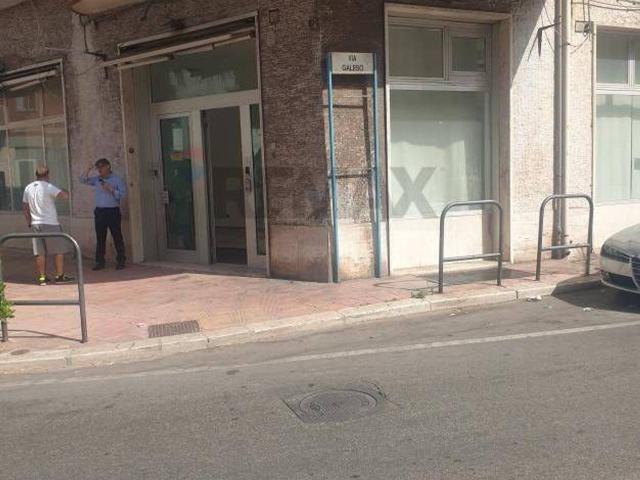 Locale Commerciale in affitto a Puglia, Taranto
