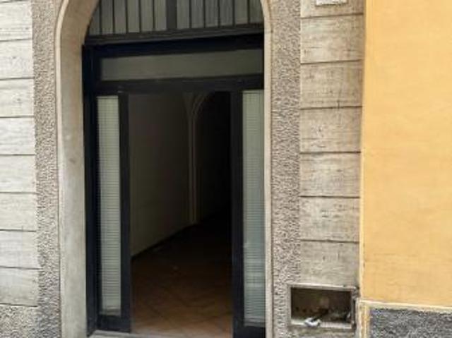 Locale Commerciale in affitto a Scapriano, Teramo