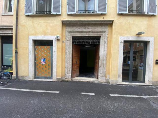 Locale Commerciale in affitto a Città Giardino, Terni