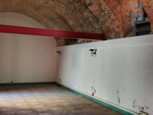 Locale Commerciale in affitto a Terni, Umbria
