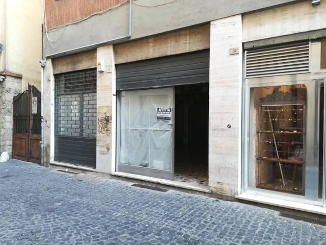 Locale Commerciale in affitto a Città Giardino, Terni