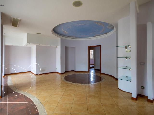 Locale Commerciale in affitto a Izzalini, Umbria