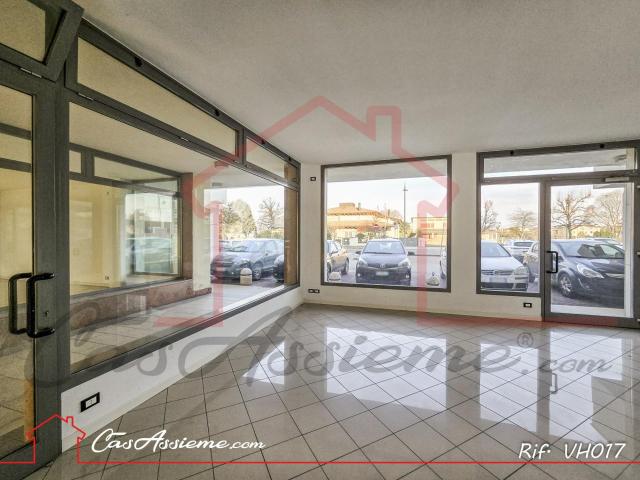 Locale Commerciale in affitto a Tombolo, Veneto