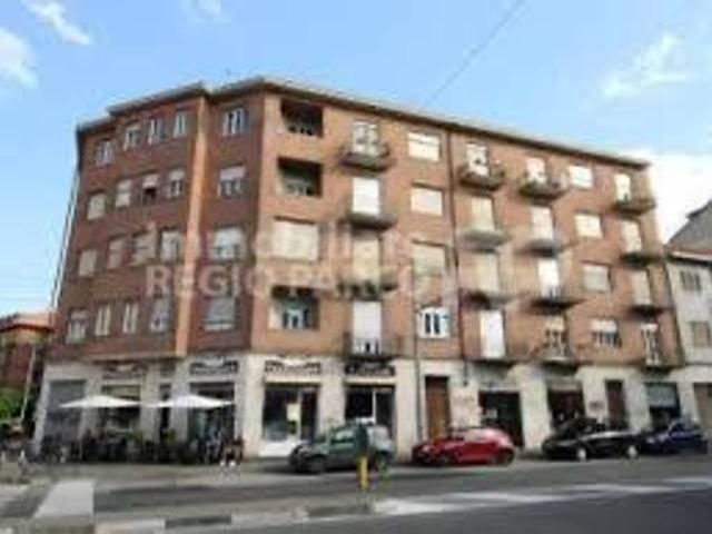 Locale Commerciale in affitto a Circoscrizione 6, Piemonte