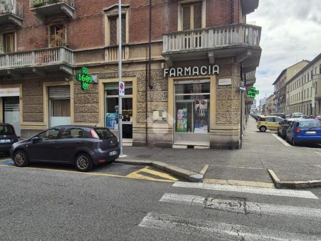 Locale Commerciale in affitto a Circoscrizione 6, Piemonte