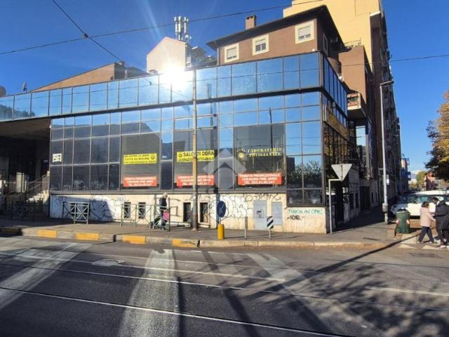 Locale Commerciale in affitto a Circoscrizione 7, Piemonte