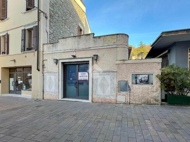 Locale Commerciale in affitto a Comunità Montana Parco Alto Garda bresciano, Toscolano Maderno