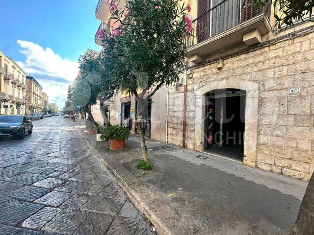 Locale Commerciale in affitto a Puglia, Barletta-andria-trani