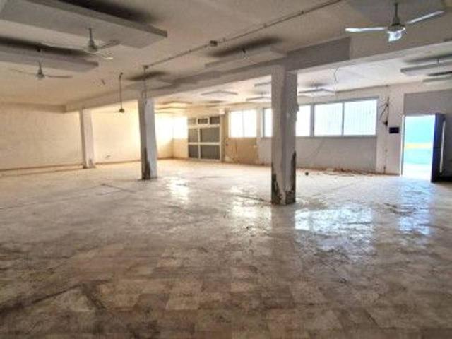 Locale Commerciale in affitto a Puglia, Barletta-andria-trani