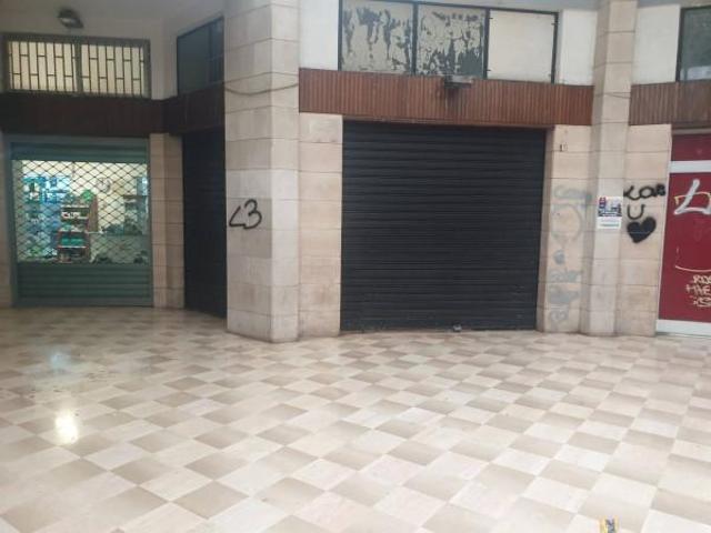 Locale Commerciale in affitto a Puglia, Barletta-andria-trani